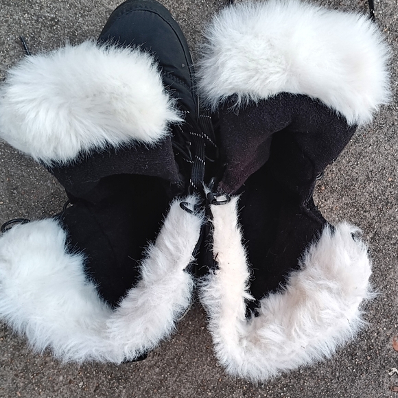 Sorel Whitney II Waterproof Short Lace Faux Fur Boots Girls 6½ (Wo.8) - Picture 8 of 11